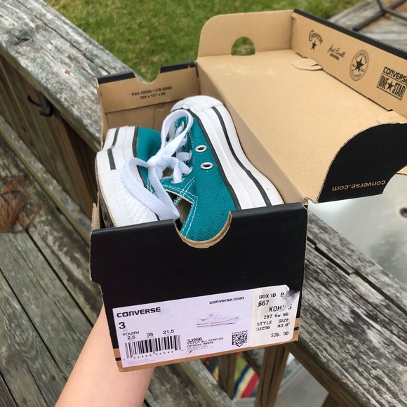 converse - Picture 3 of 4